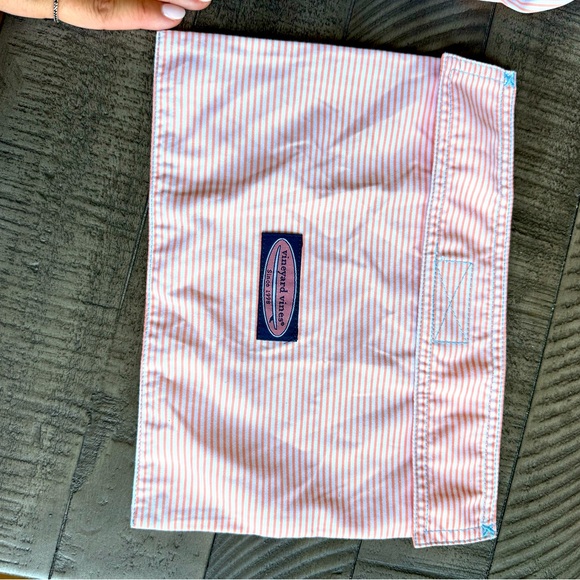 Vineyard Vines Swim Trunks - Picture 7 of 7